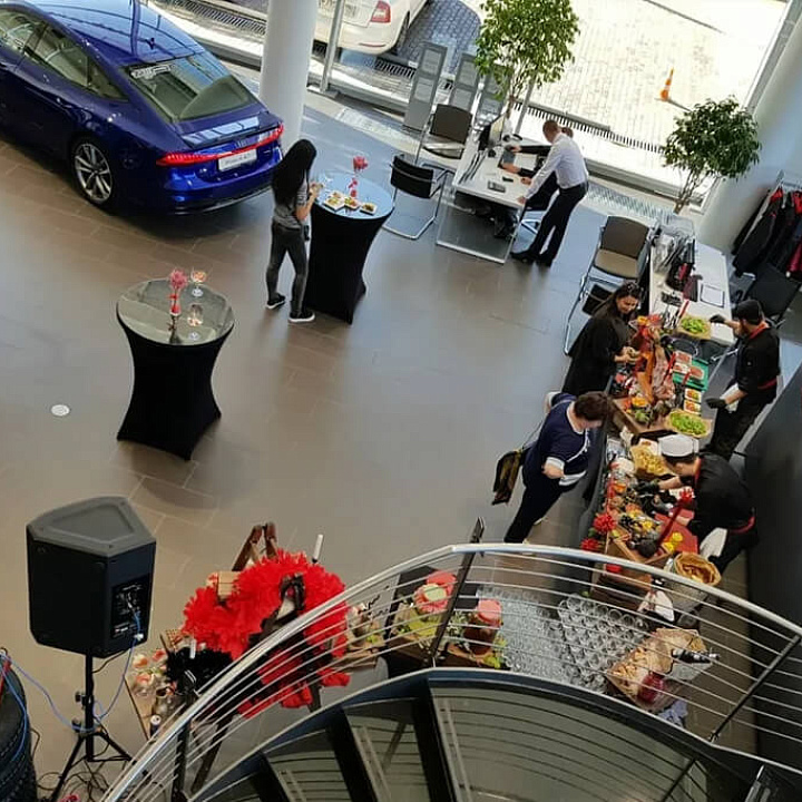 Анимационные станции для Audi