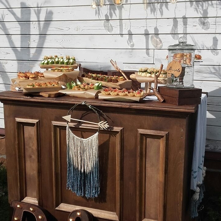 Летняя свадьба в ресторане Lake House