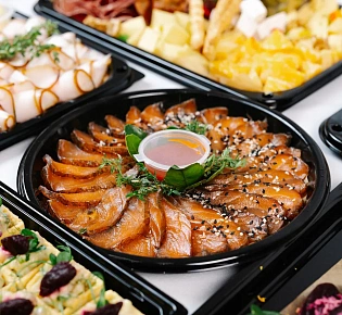 Набор холодных закусок для домашнего банкета