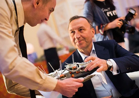 Персонал и обслуживание