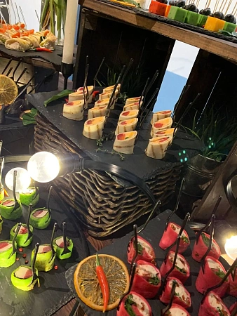 Food станции и фуршет на 8 марта