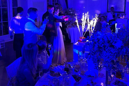 Свадебный банкет на 30 персон в лофте Космос