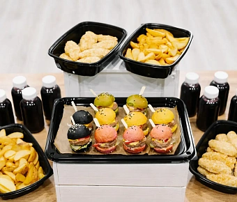 Фуршетный сет с мини-бургерами на 10 персон