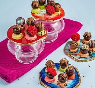 Ассорти конфет ручной работы (манго-маракуйя, малина, личи) 18 шт.