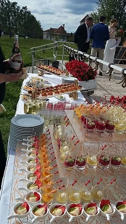Летняя свадьба в ресторане Lake House