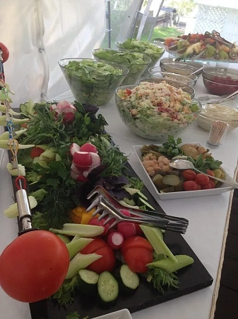 Корпоратив на берегу водохранилища