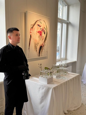 Фуршет на выставку современного искусства в Askeri Gallery