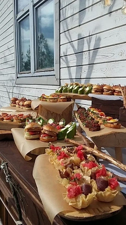 Летняя свадьба в ресторане Lake House