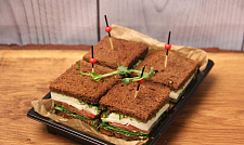 Мини-сэндвичи и сэндвич-роллы : Мини-сэндвич с сыром "Моцарелла" за 171  руб. (превью)