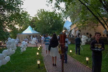 White birthday party