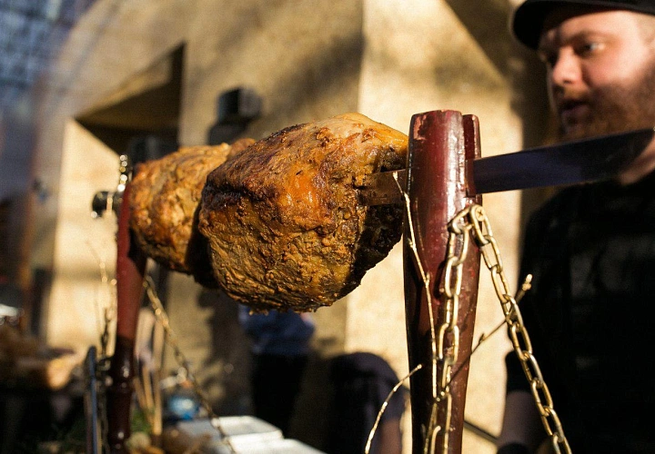 Станция «Меч Тамплиера» с запеченной бужениной и клюквенным соусом (фото 4)