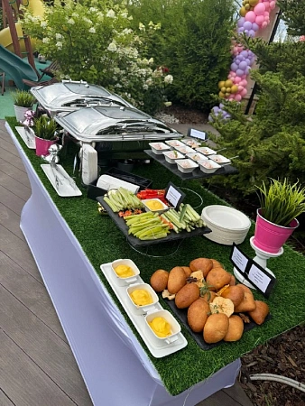 Праздник в честь дня рождения на 14 персон фуршет