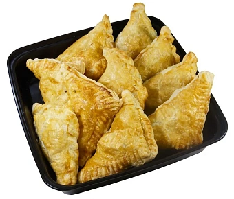 Пирожки с курицей из французского теста