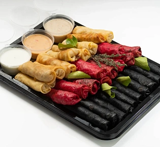 Блинный сет из трёх видов блинов с тремя соусами